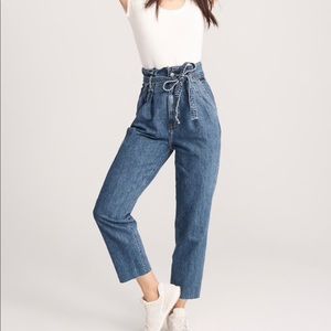NWT!!! Abercrombie PAPERBAG WAIST JEANS